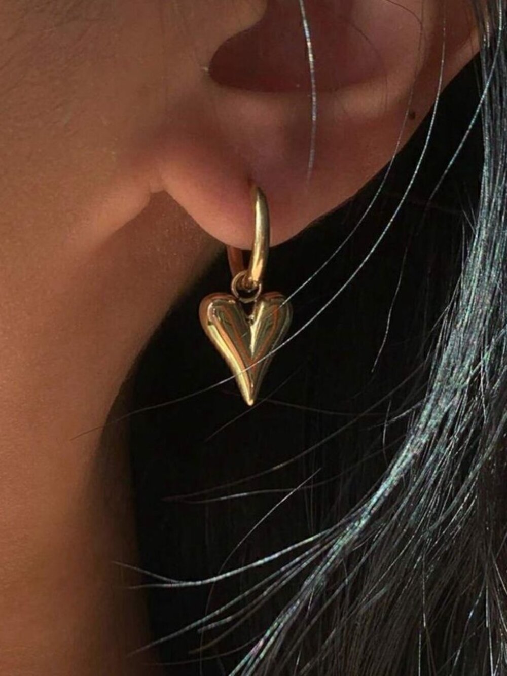 hearthoopearrings1052